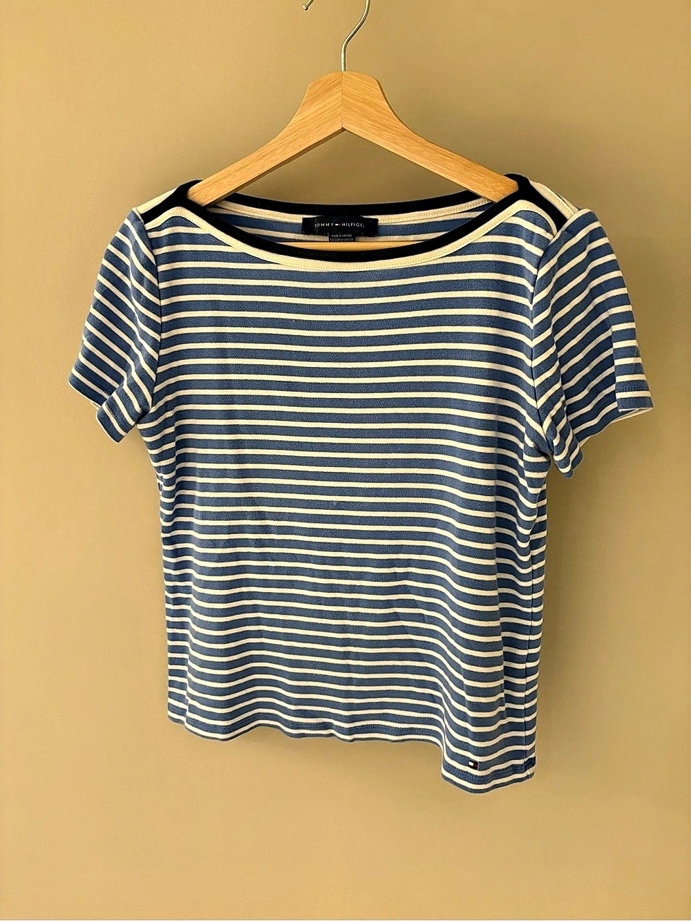 Tommy Hilfiger Boat Neck Striped Short Sleeve Tee in Blue & White Size Small Lik